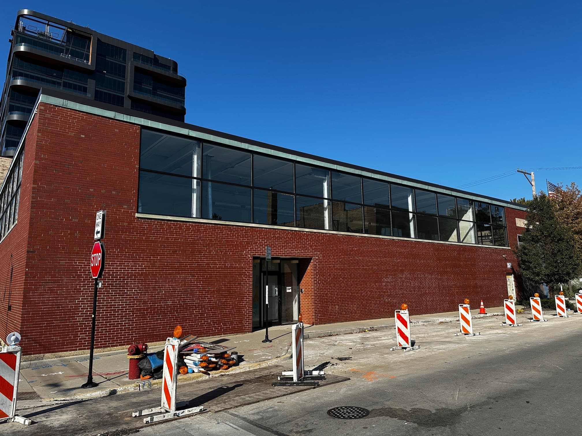 0_Front_410 W Carpenter_1048 W Kinzie 2
