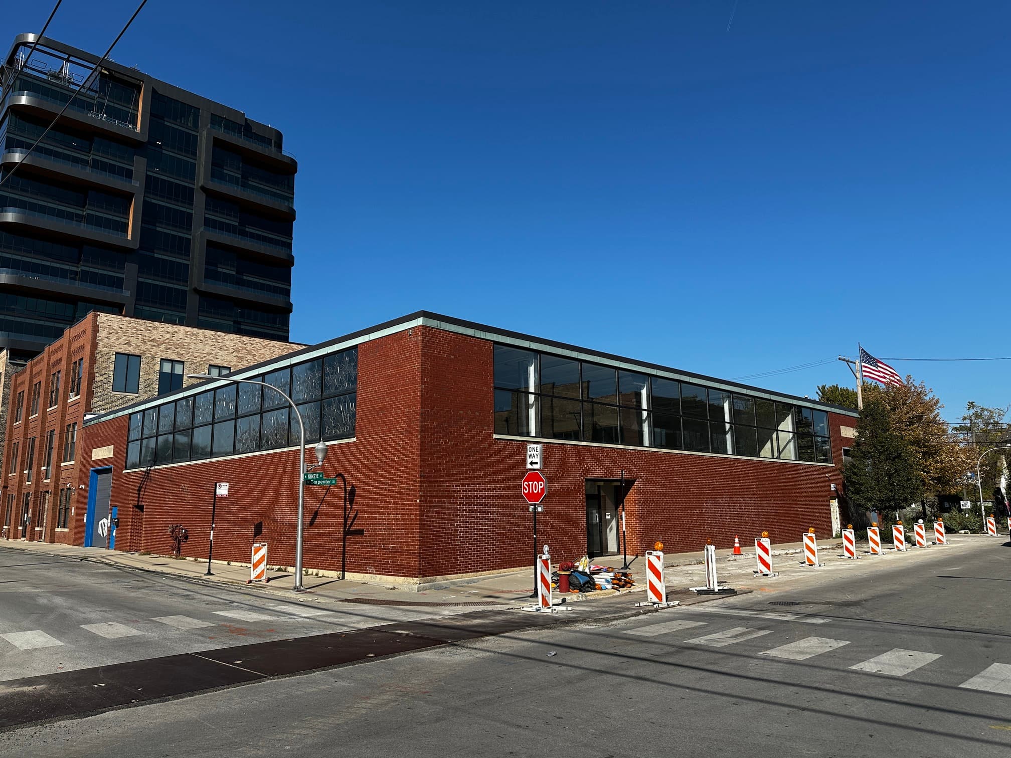 0_Front_410 W Carpenter_1048 W Kinzie 1