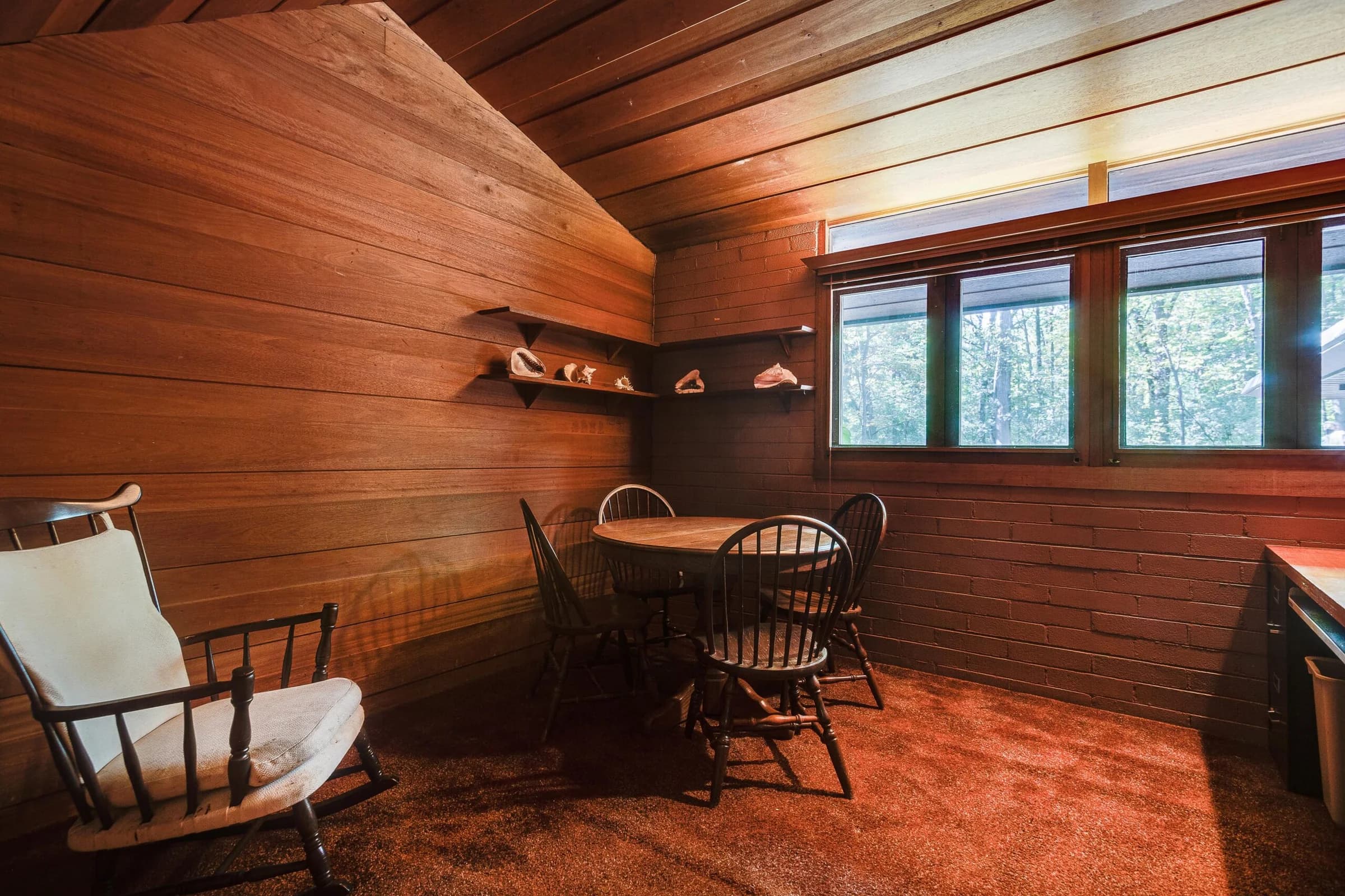 Frank Lloyd Wright Home on 3 Acres, photo 38