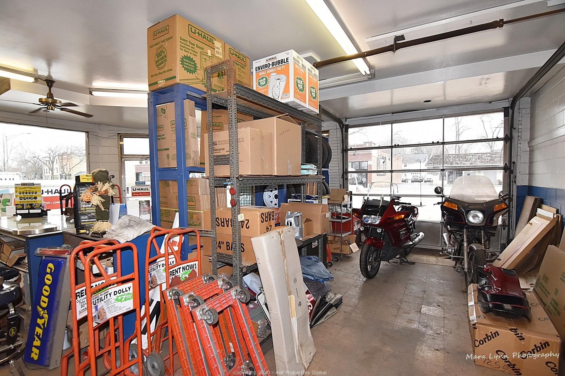 Retail/Prior Automotive Service Property in Batavia, IL, photo 5