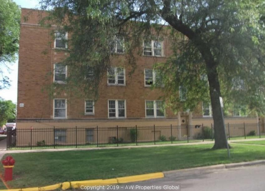 Bank-Owned 24 Unit Multi-Family Building: 4658-62 West Maypole, Chicago, photo 2