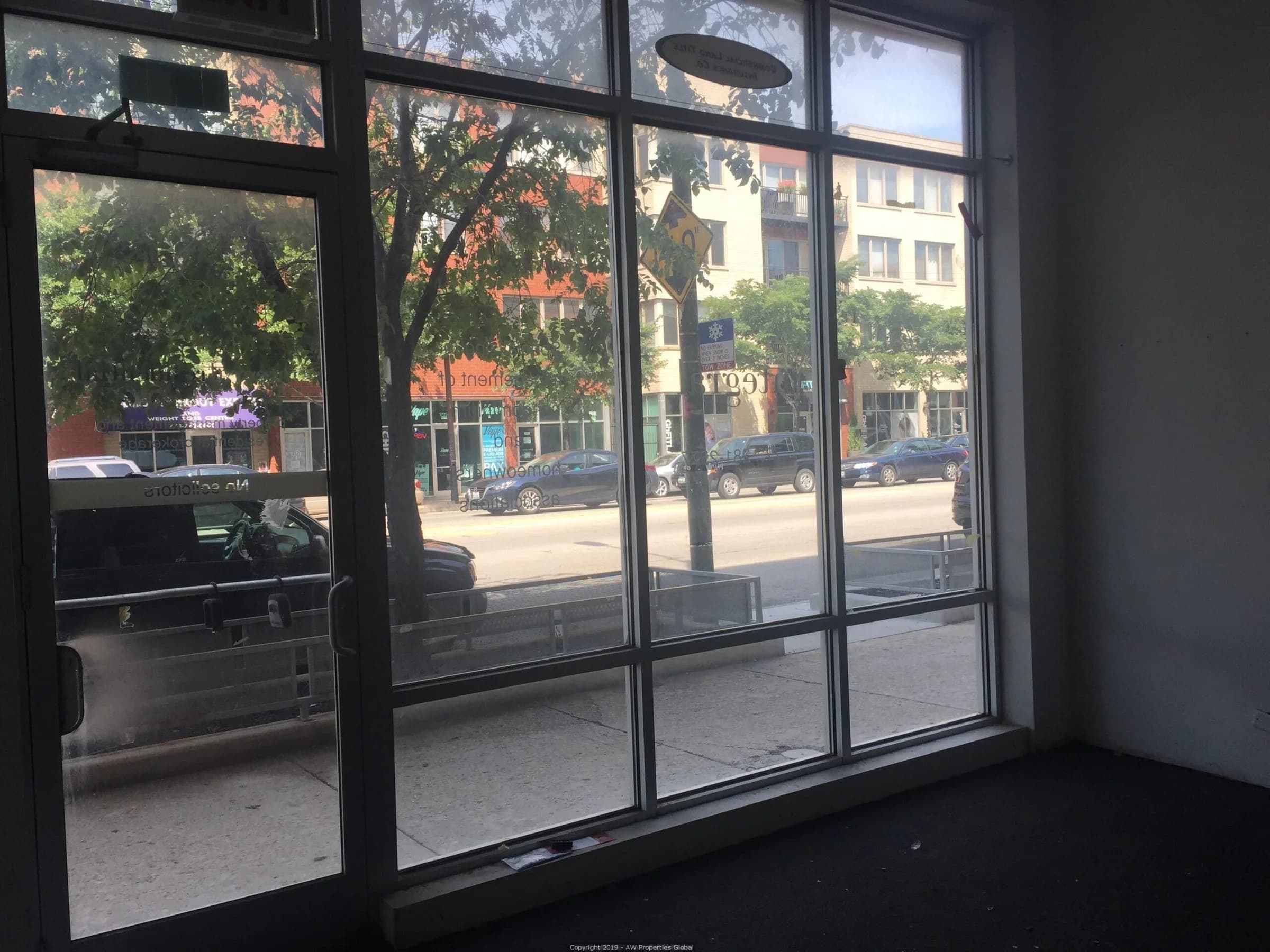 Retail Storefront on Western Avenue in Chicago, photo 2