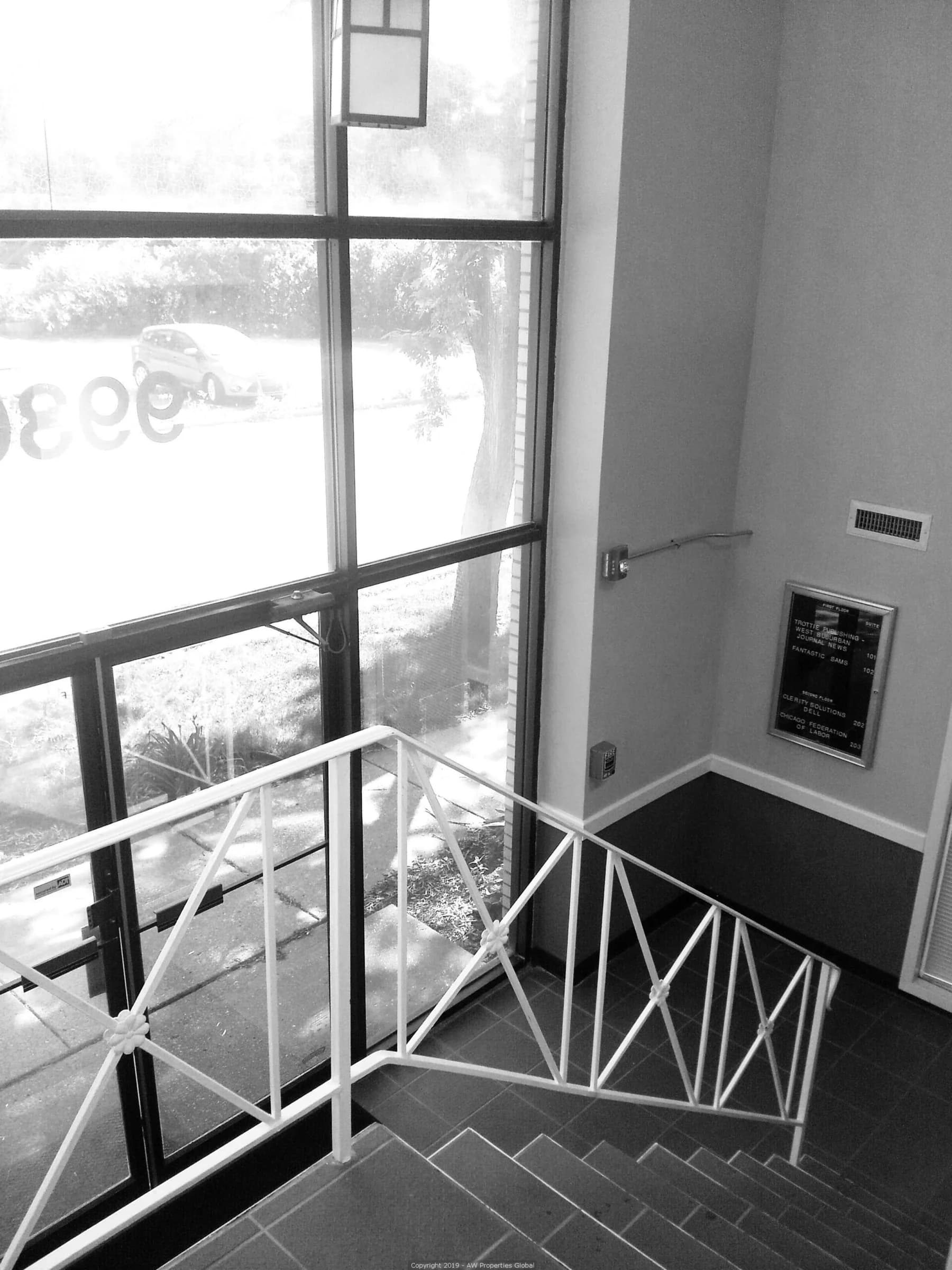 Free-Standing Office Building with Dock in Westchester, IL, photo 11