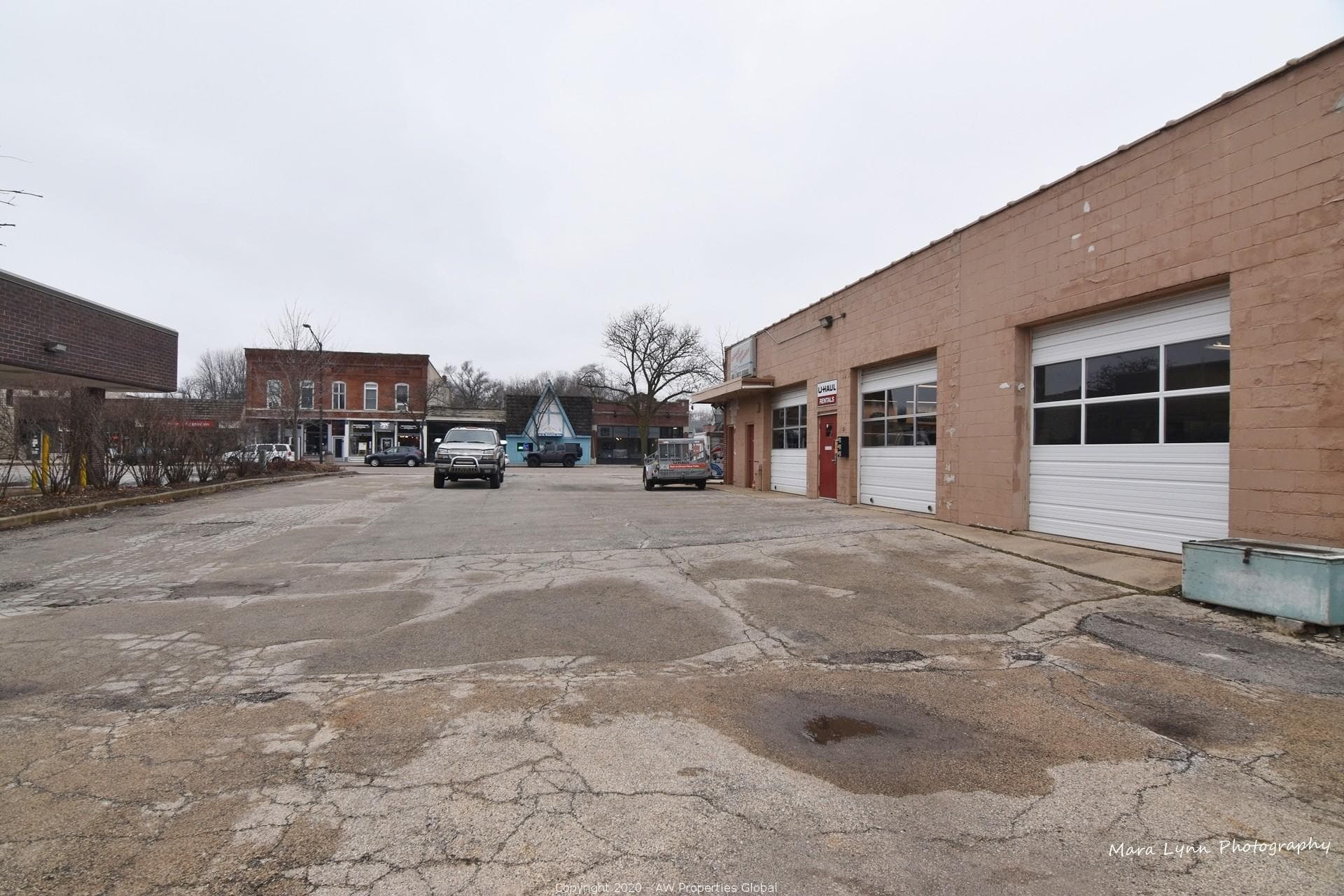 Retail/Prior Automotive Service Property in Batavia, IL, photo 26