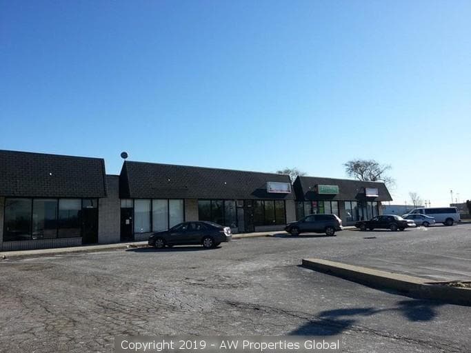 Ridge Brook Plaza: Bank Owned Strip Center, photo 2