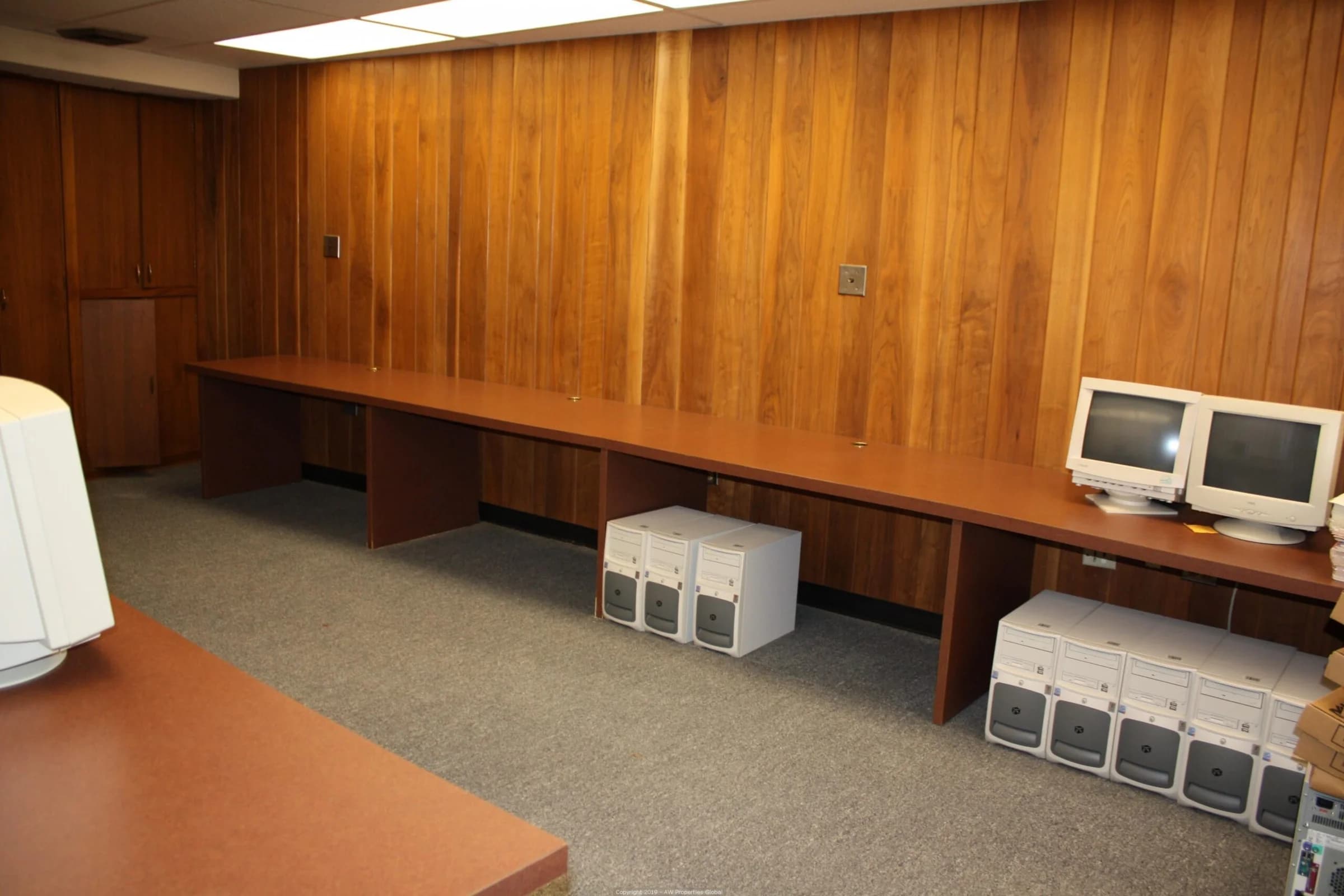 Office Building in Summit, photo 23