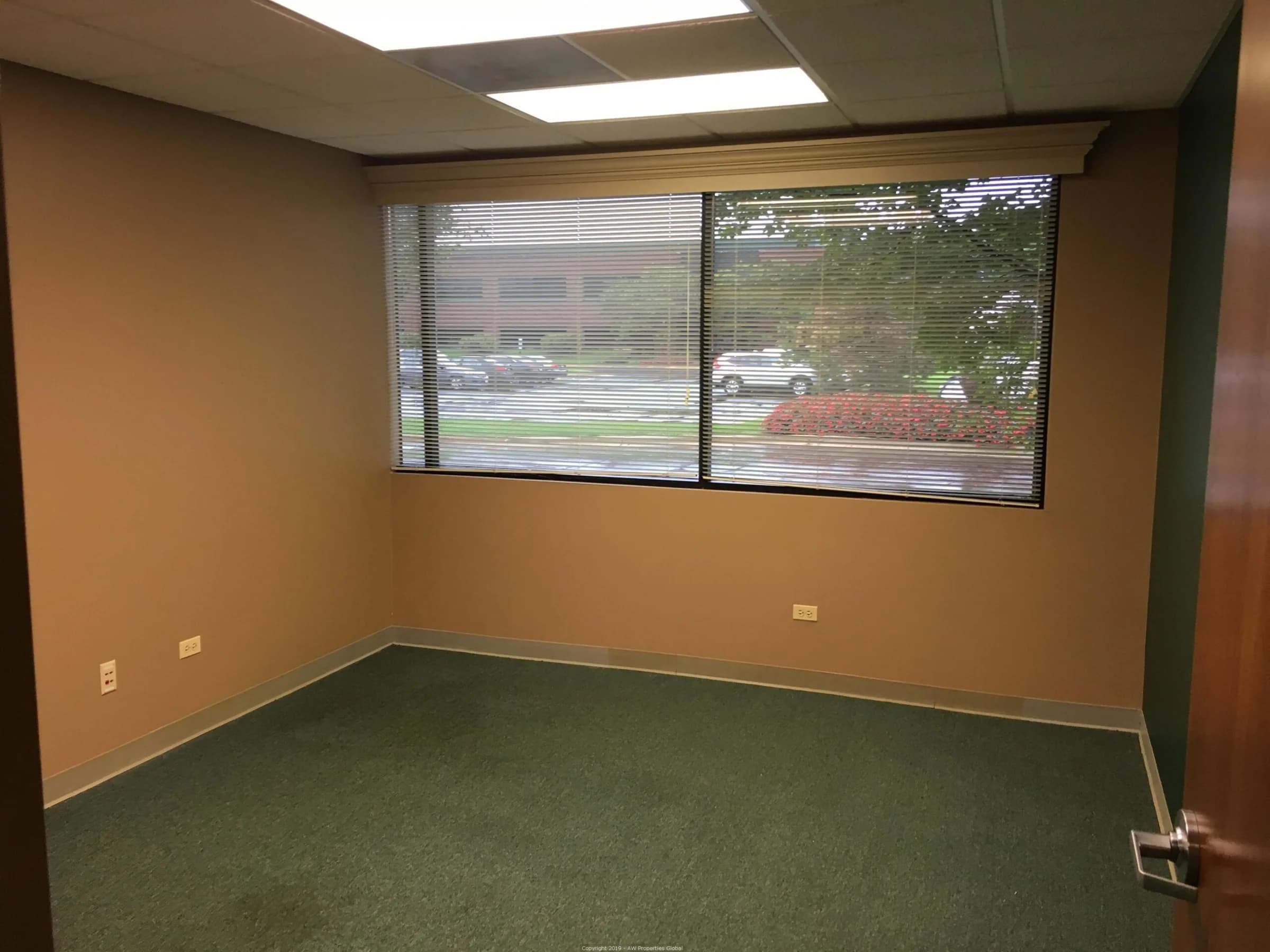 Office Condominium in Wheaton, IL, photo 6