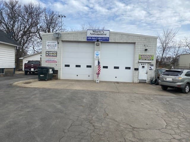 Retail/Automotive Service Business and Property in Aurora, IL, photo 1