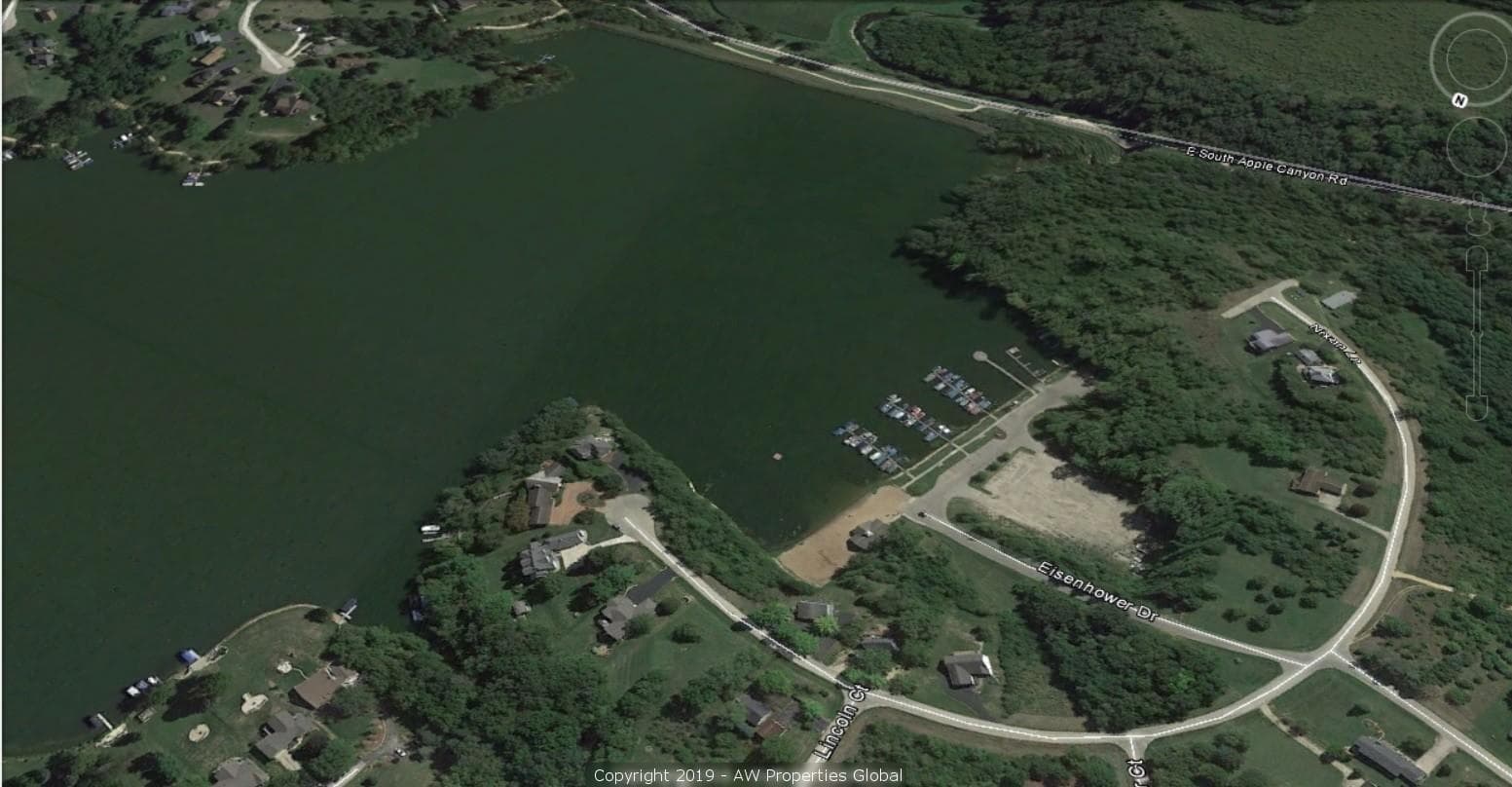 Apple Canyon Lake Home, photo 44