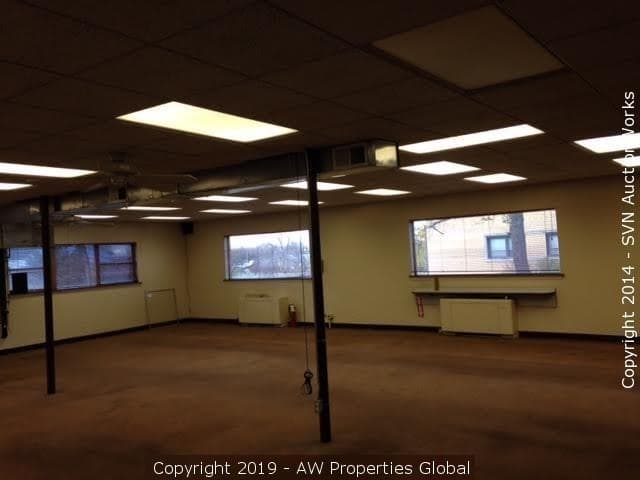 Office/Medical Office/Retail Building: 5900 South Archer Road, Summit, photo 5