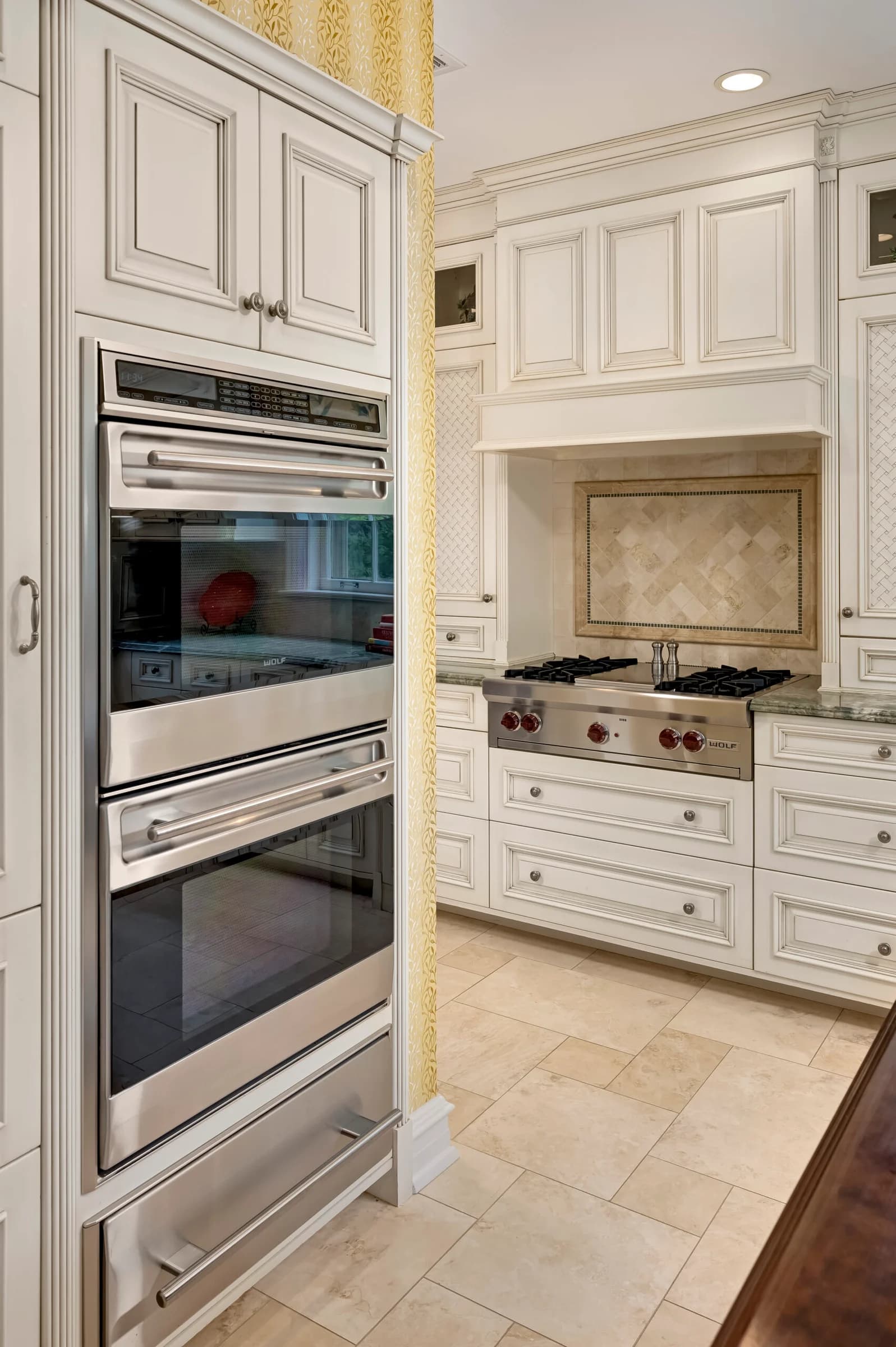 Woodley Road Estate in Winnetka, photo 21