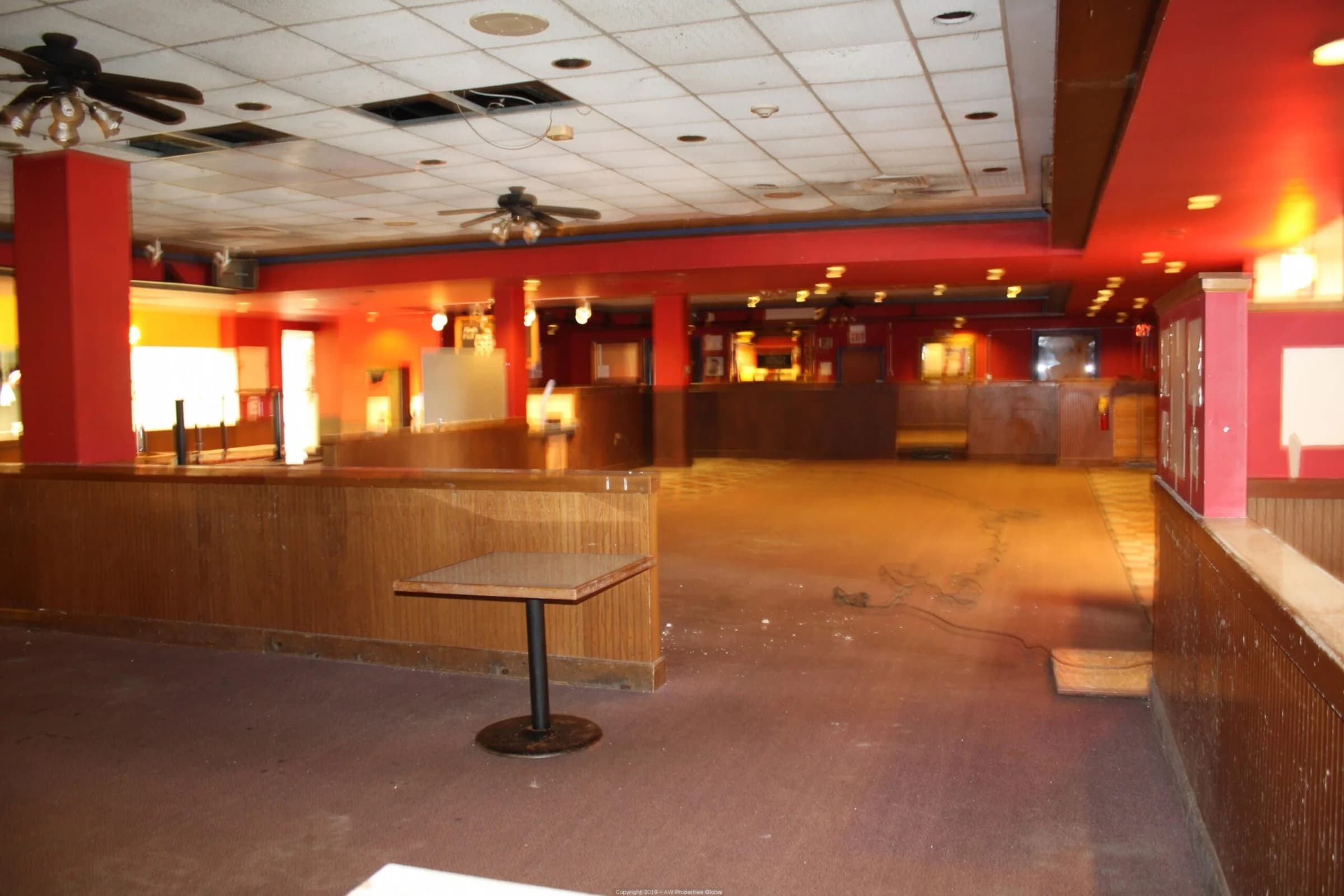 Former Fuddruckers Restaurant, photo 15