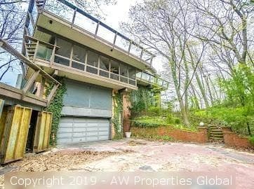 Approximately 9.4 Acre Parcel & Home on Bluff Overlooking Lake Michigan with 200′ of Private Beach, photo 5