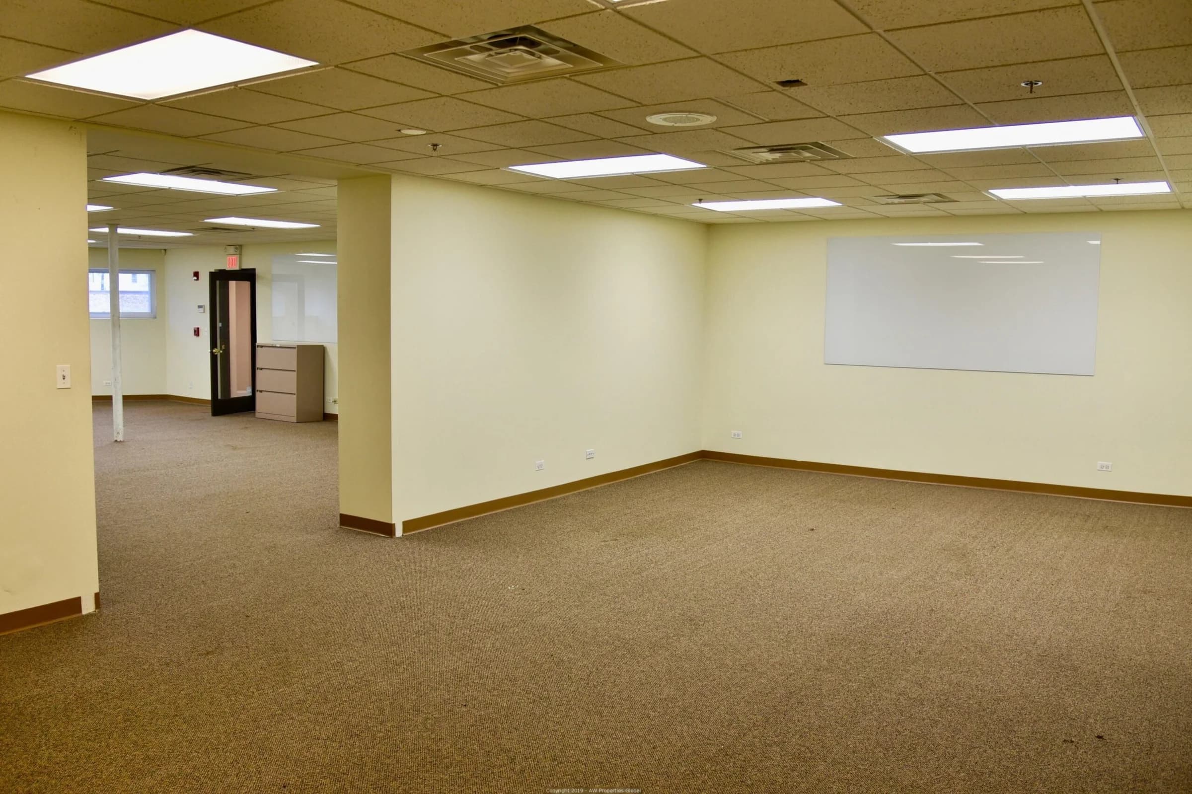 Court Ordered Auction: Two Office Condominiums Plus Warehouse in Mount Prospect, photo 7