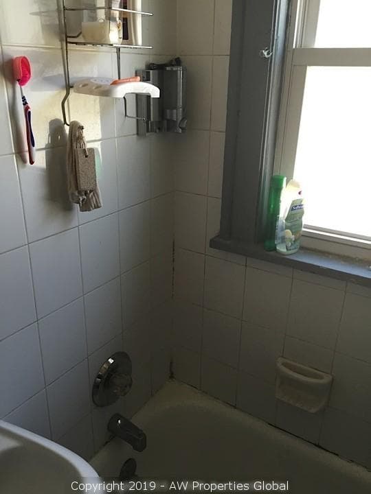 Great Income Property – Single Family Home in Evanston, photo 5