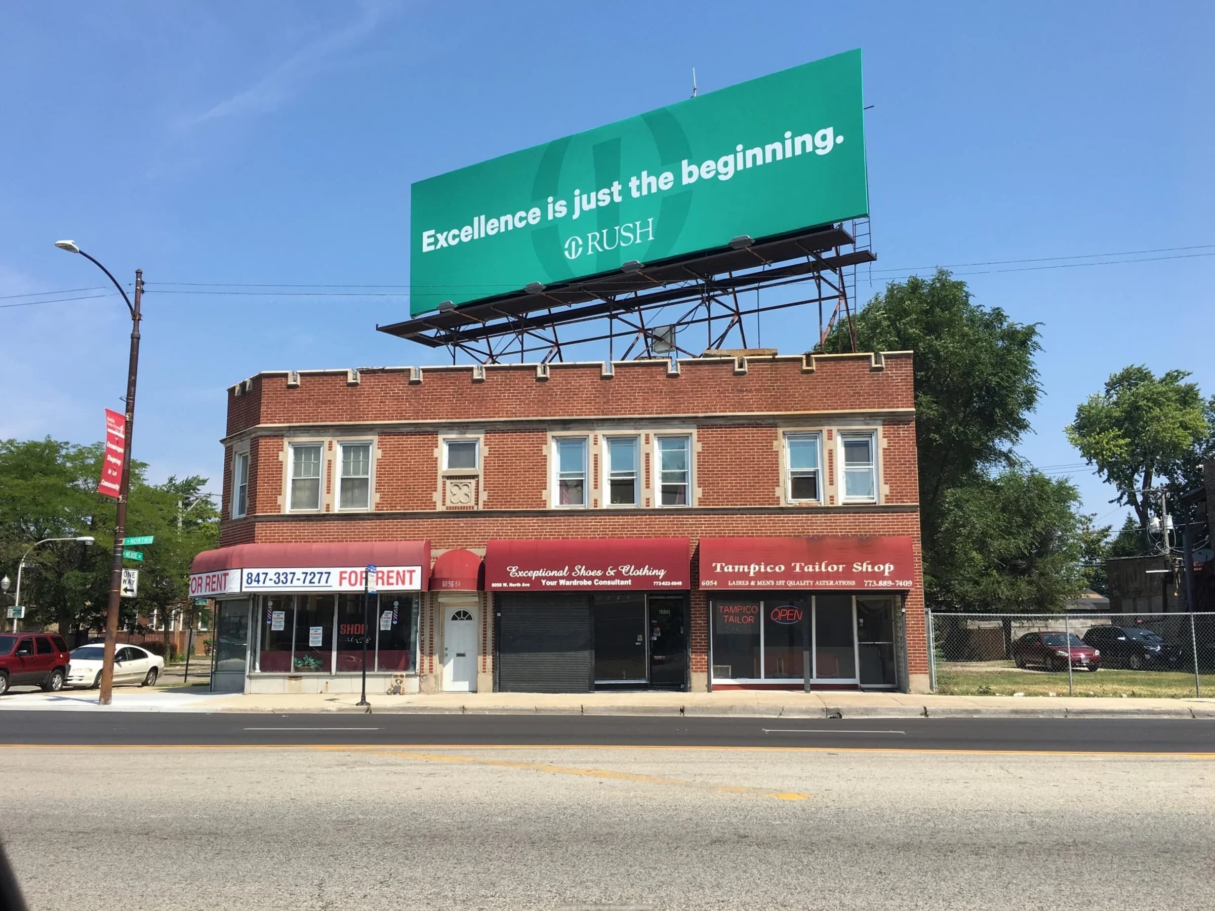 Mixed Use Building in Chicago, photo 1