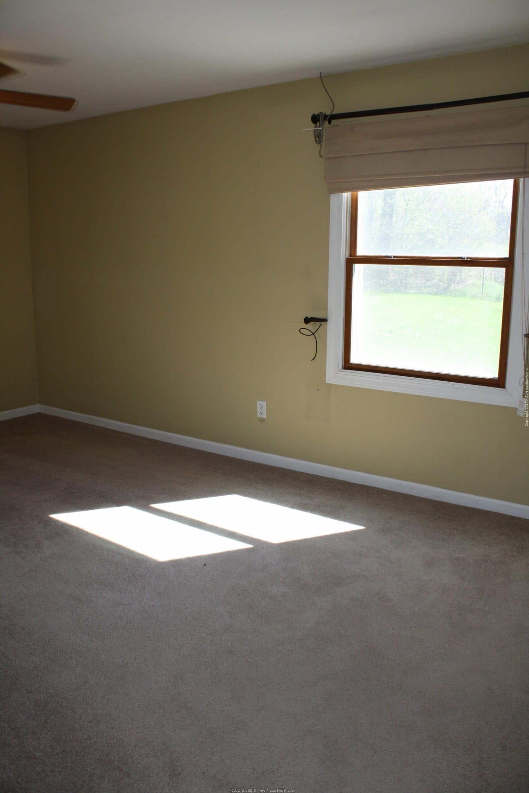 Single Family Home in Harvard, IL, photo 14
