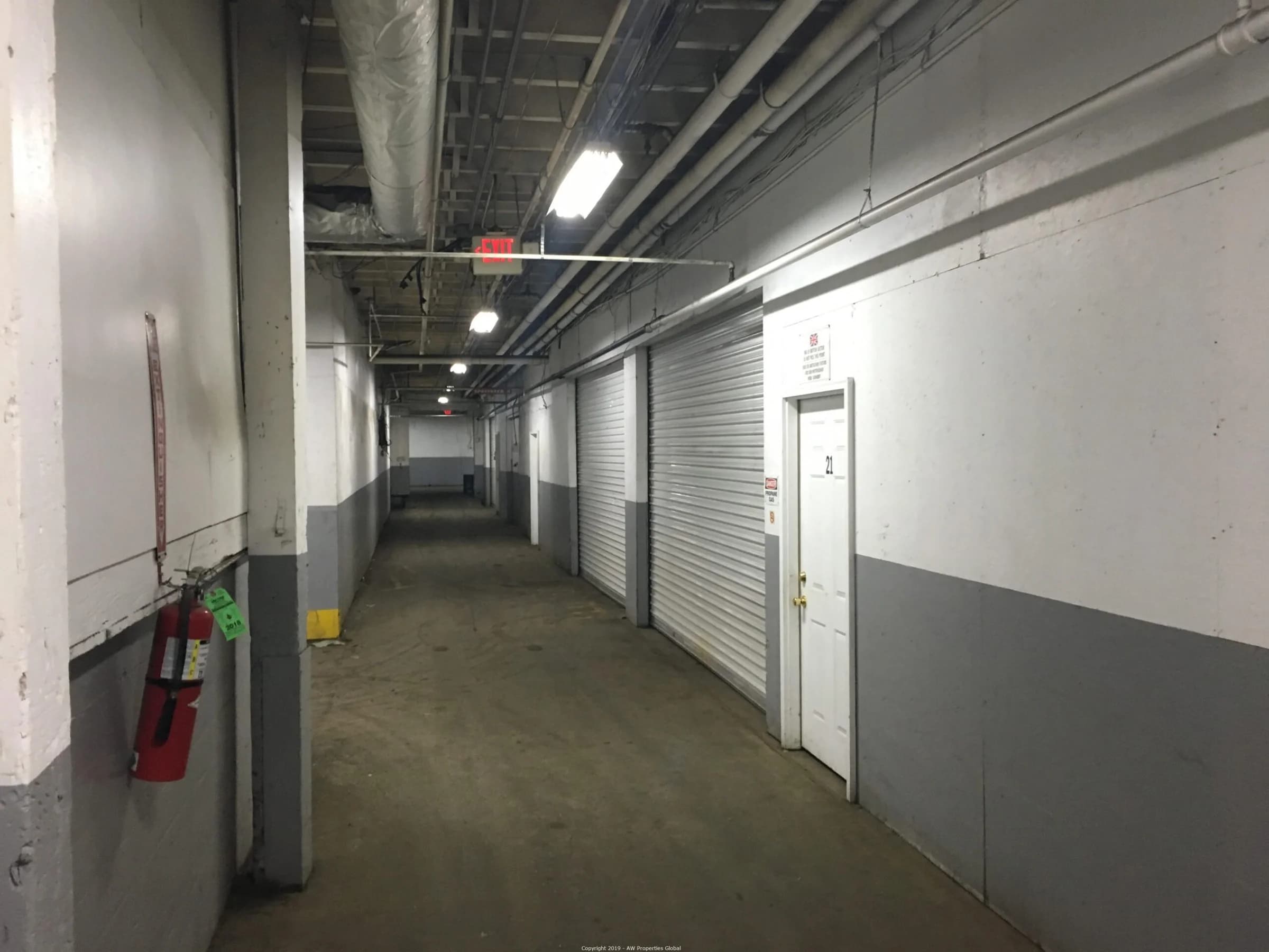 Nearly 200,000 SF Rockford Industrial Building, photo 9