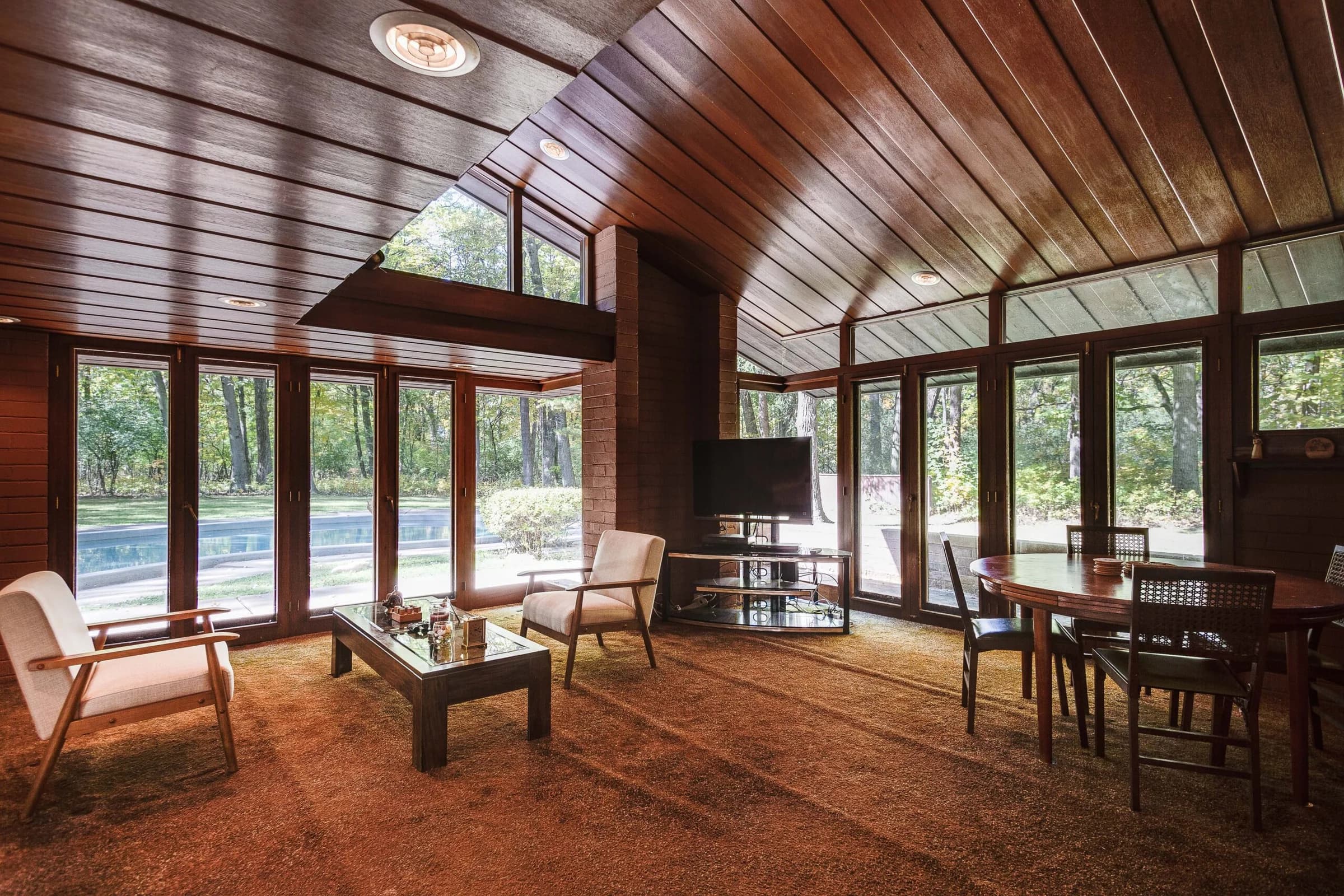 Frank Lloyd Wright Home on 3 Acres, photo 27