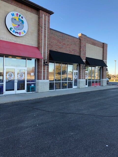 Approx. 6,875 SF Multi-Tenant Retail and/or Office Units in Volo, IL, photo 2