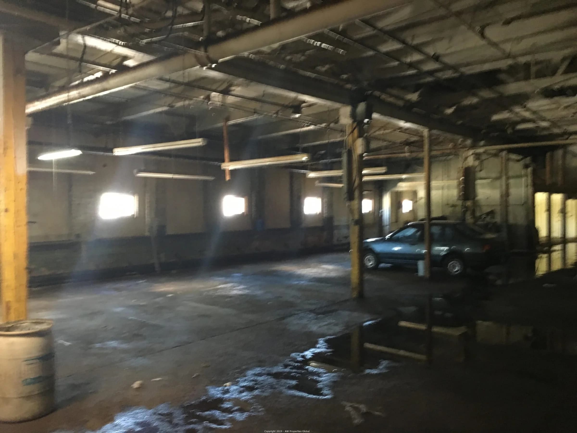 Nearly 200,000 SF Rockford Industrial Building, photo 11