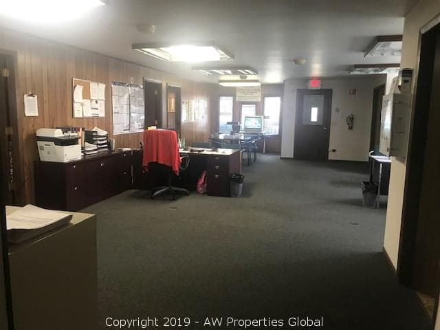 Approximately 1,800 SF Office Building in Elgin, photo 8