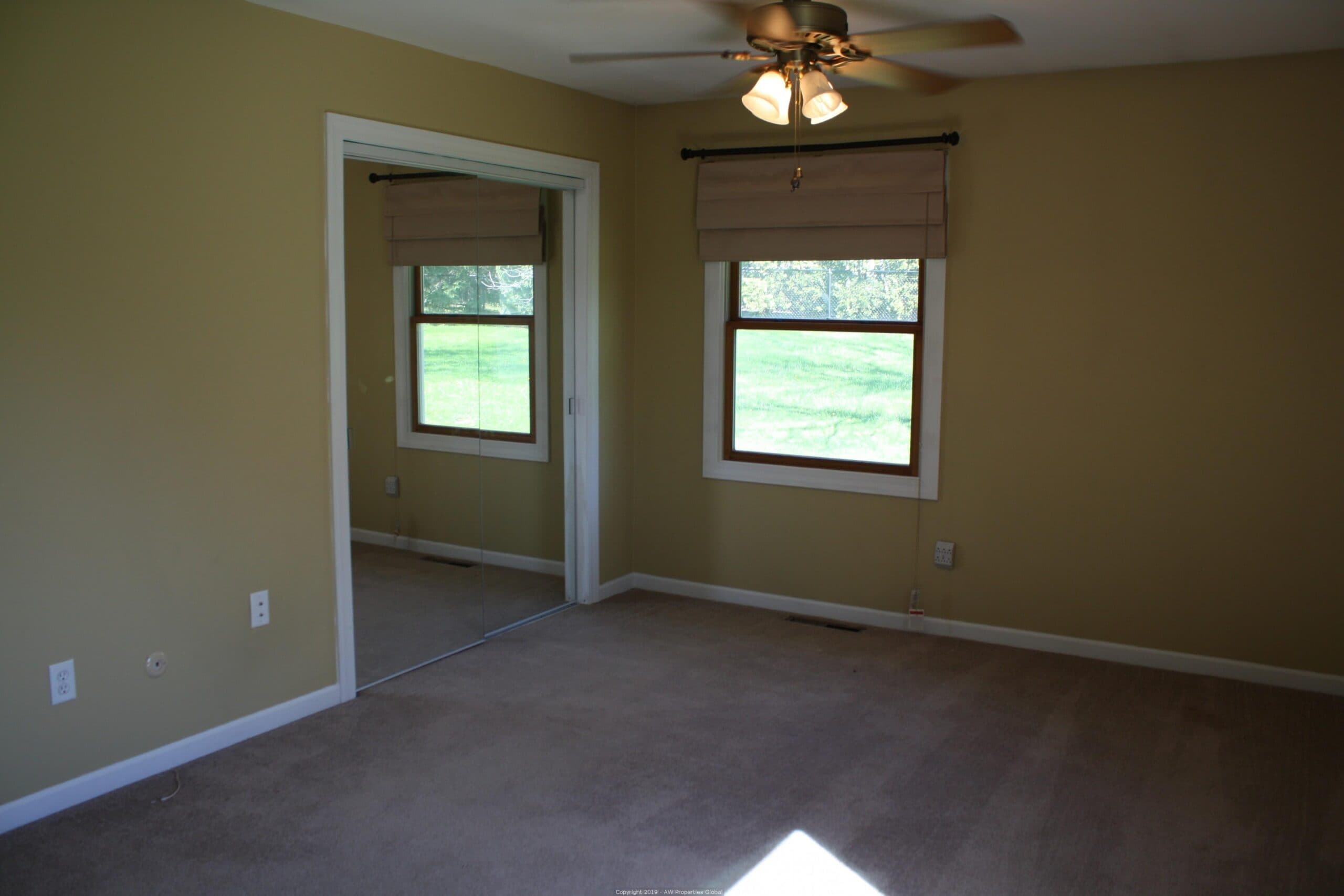 Single Family Home in Harvard, IL, photo 17