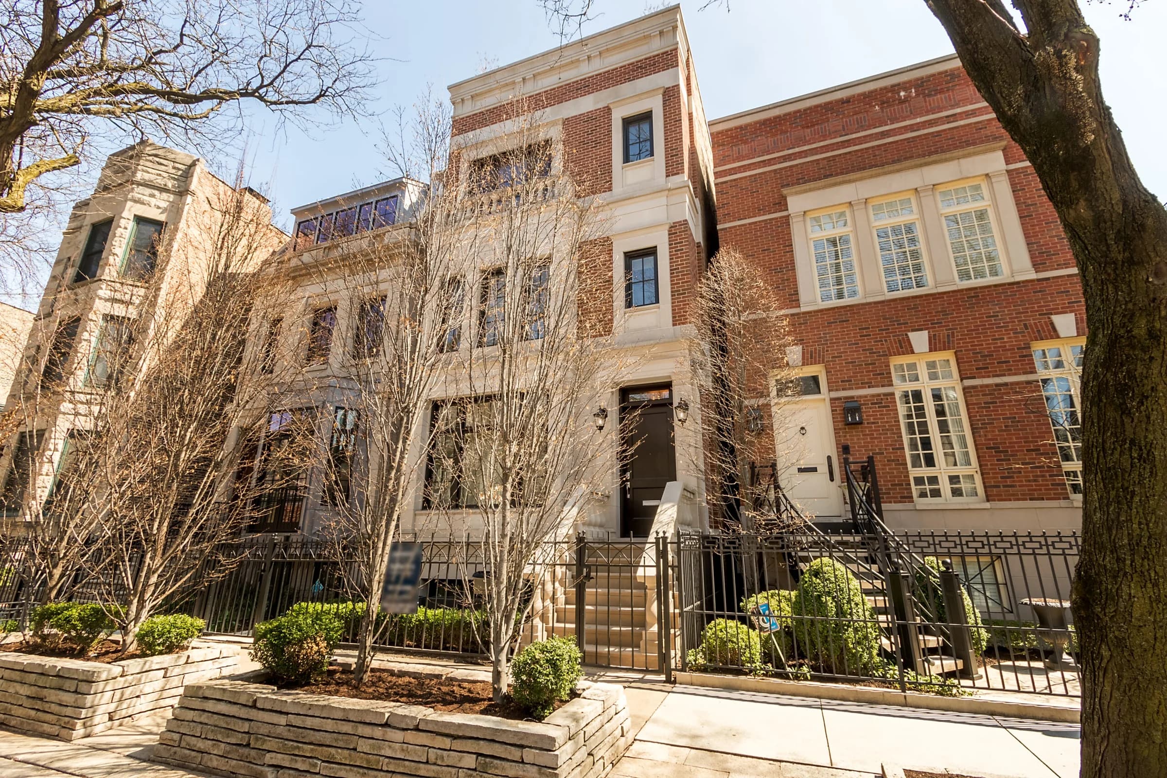 Lincoln Park Luxury Home on Dayton Street, photo 2