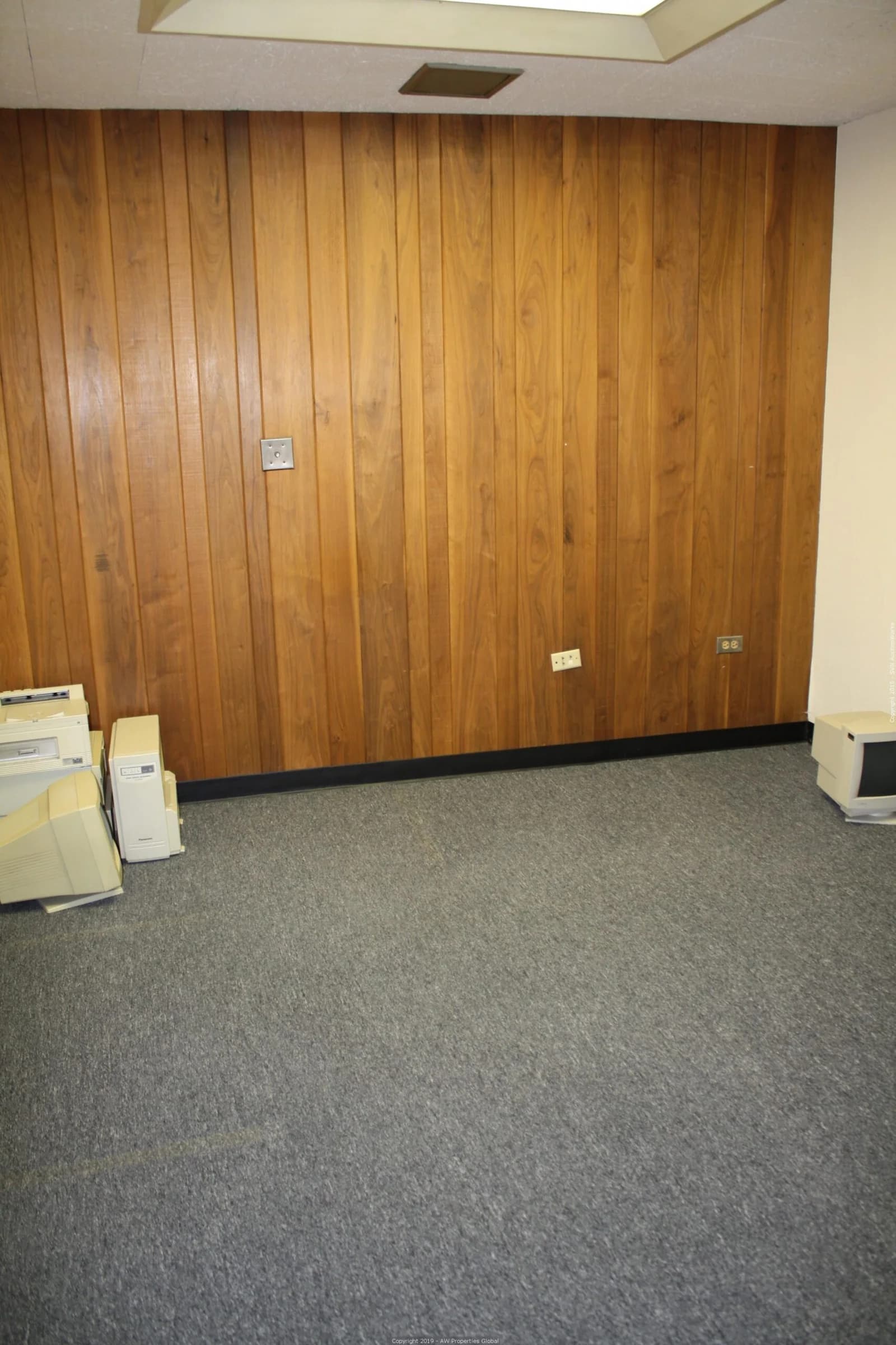 Office Building in Summit, photo 22