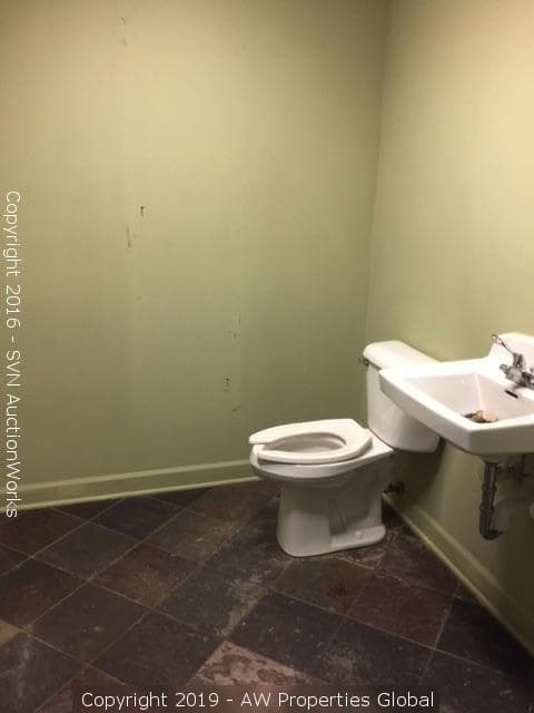 Bank-Owned Retail Condo in Chicago, photo 5