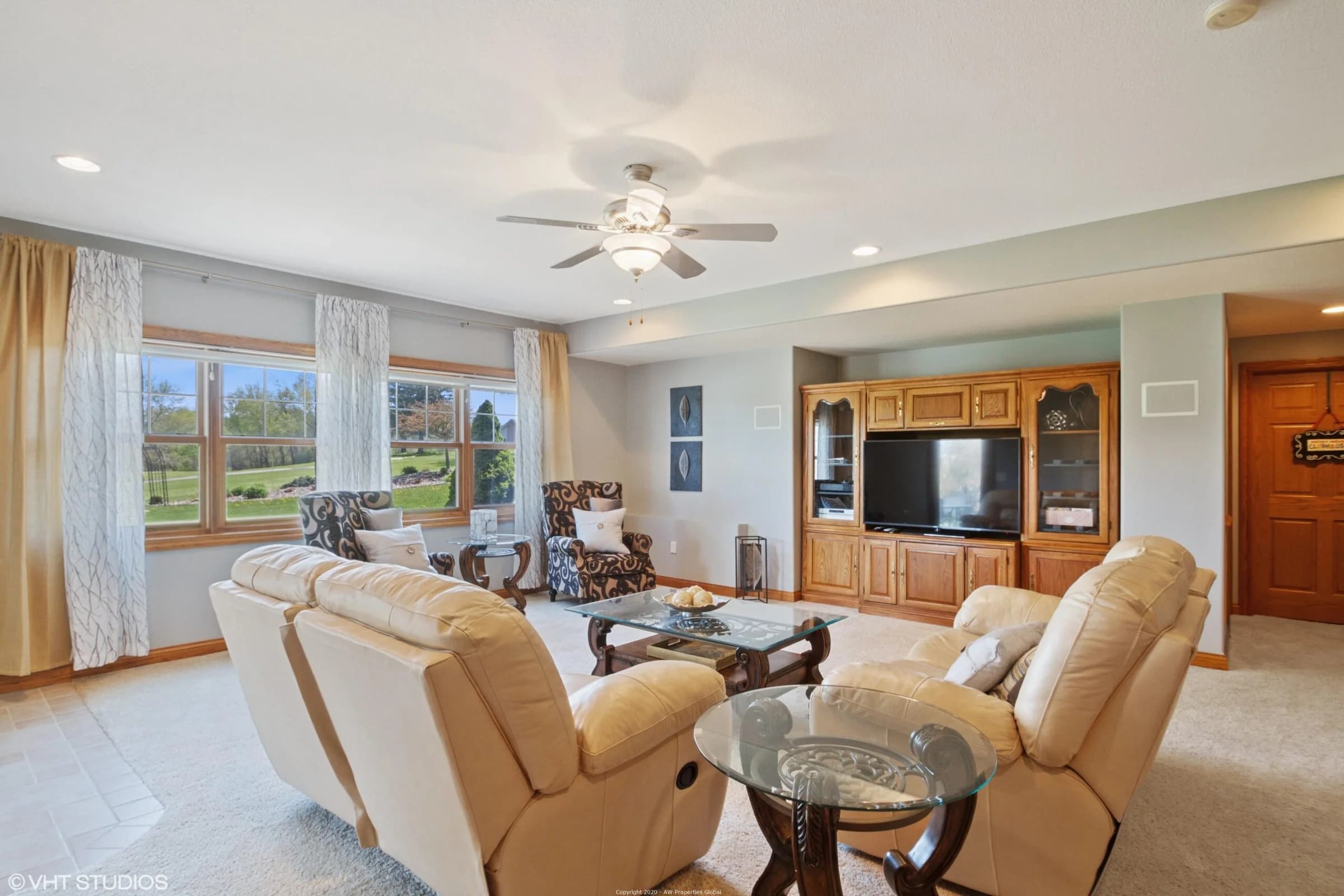Luxurious Home with Stunning Views of the Apple Canyon Lake Golf Course and Rare, Transferable Dock Slip, photo 24