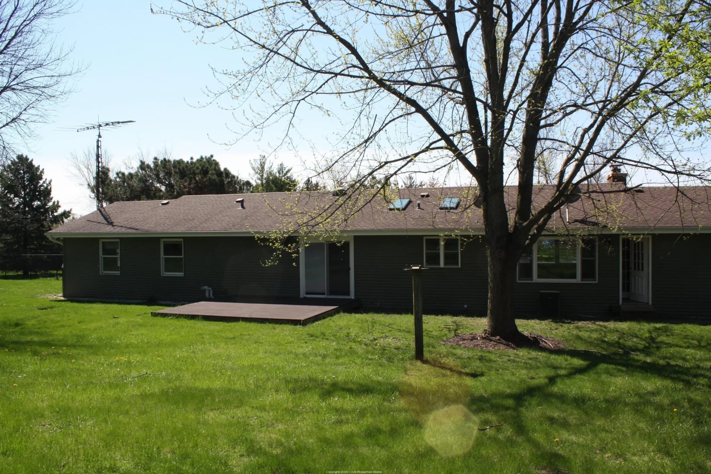 Single Family Home in Harvard, IL, photo 25