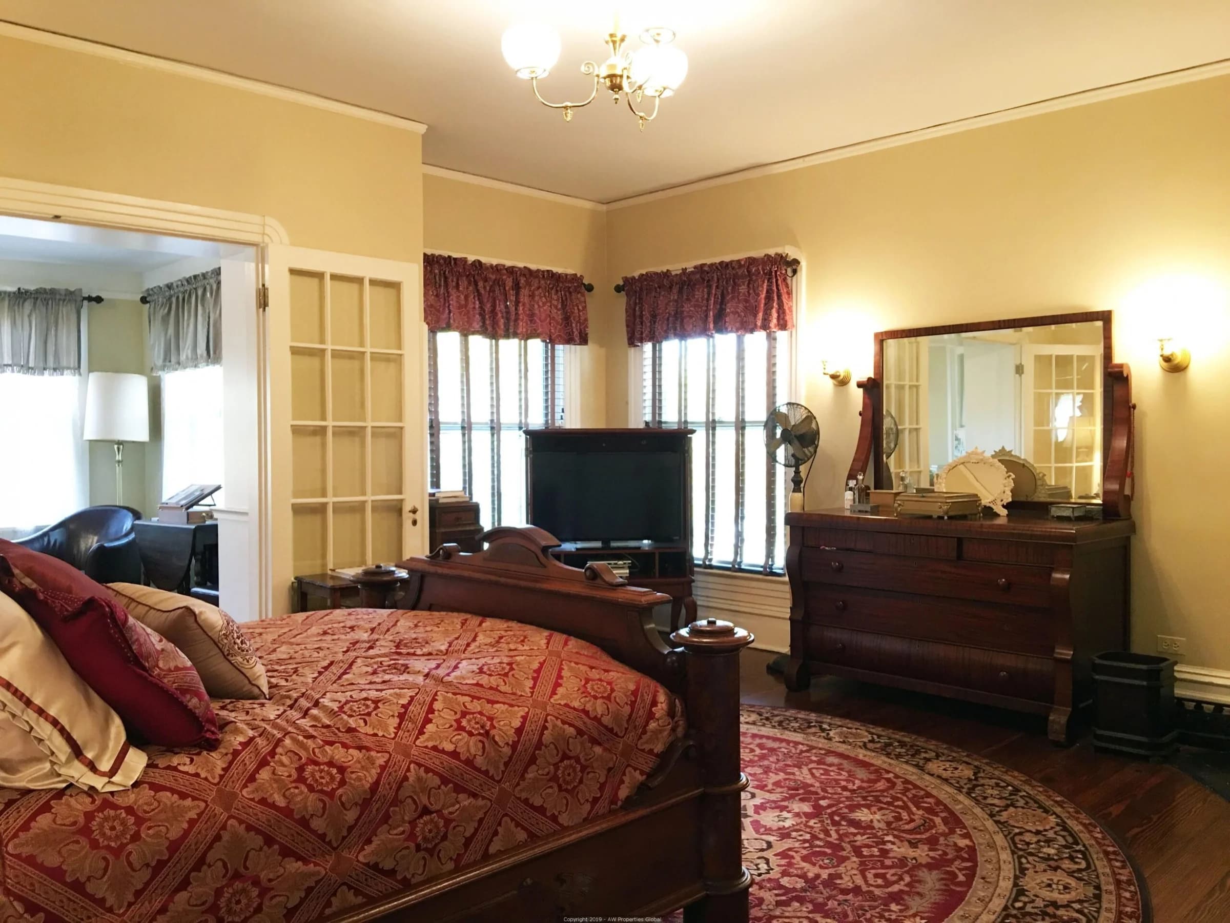 Completely Renovated Glencoe Victorian with In-Ground Heated Pool, photo 28