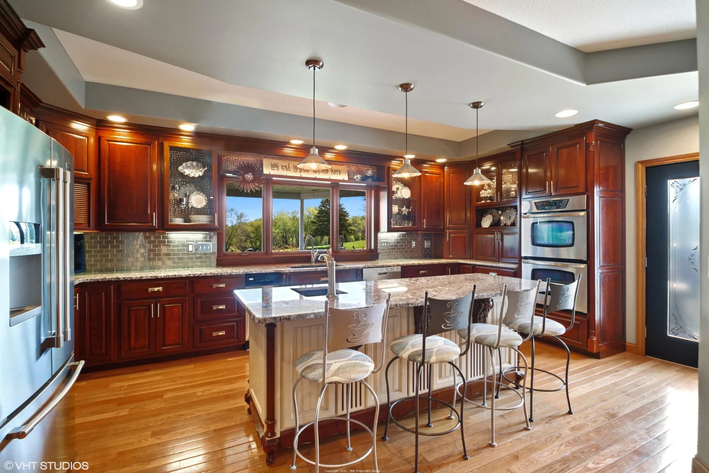 Luxurious Home with Stunning Views of the Apple Canyon Lake Golf Course and Rare, Transferable Dock Slip, photo 9