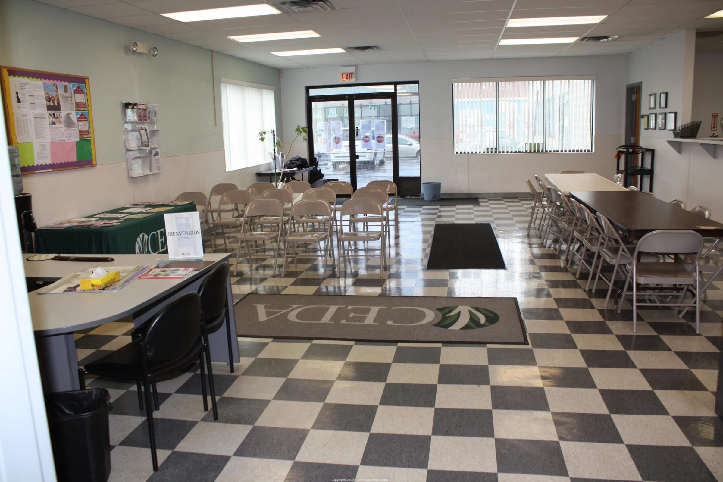 Mixed Use Building in Cicero, photo 9