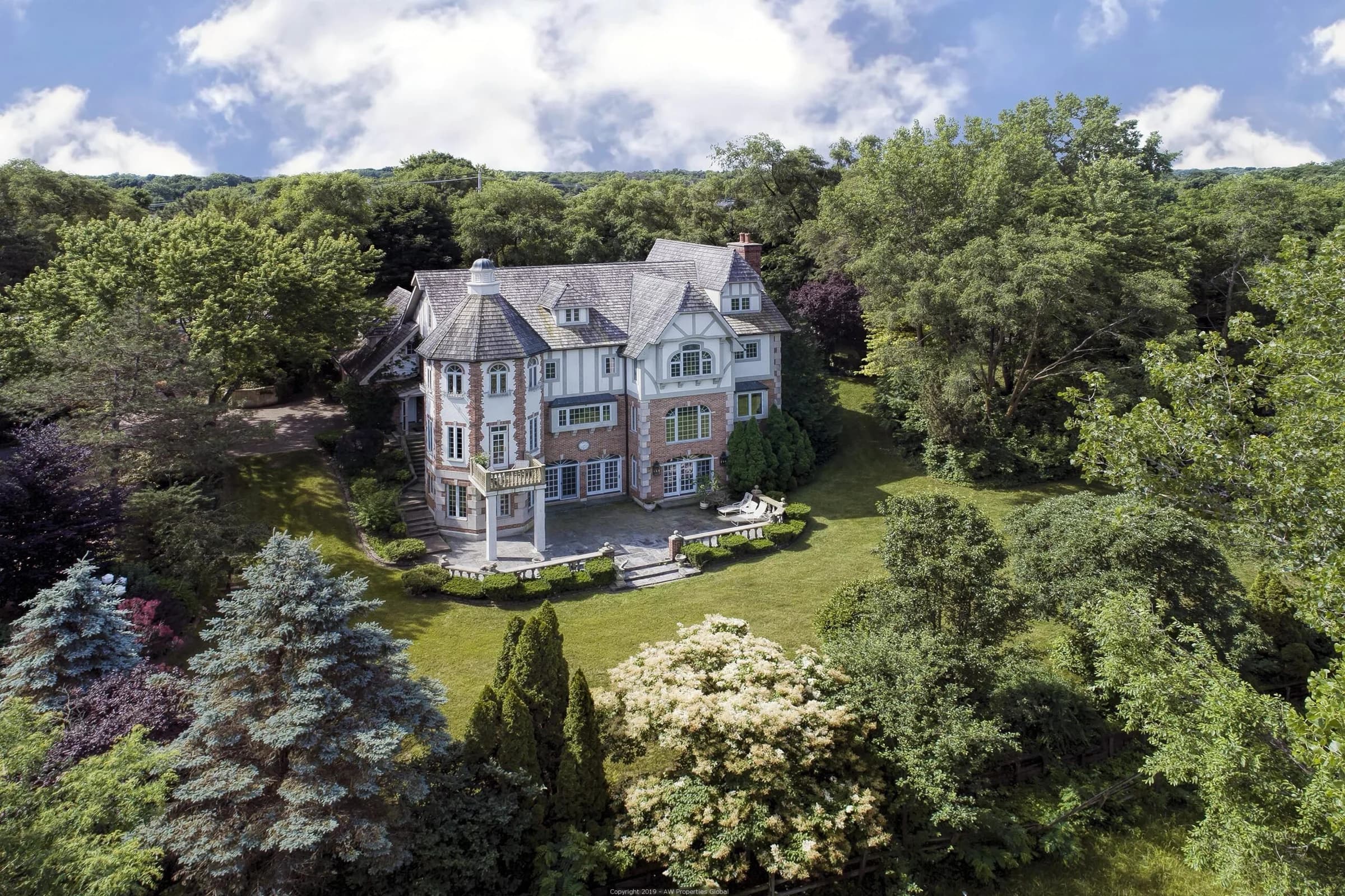 Lakefront, 10+ Acre Estate with Pier on Private Lake, Equestrian Stable & Outbuilding w/ Coach House in McHenry, photo 2