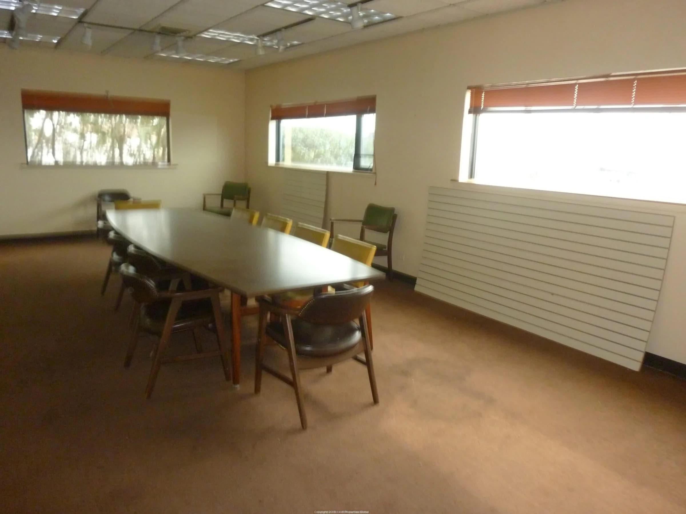 Office/Medical Office/Retail Building: 5900 South Archer Road, Summit, photo 7