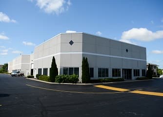 Approx. 32,001 SF Multi-Tenant Industrial Warehouse Building in Volo, IL, photo 1