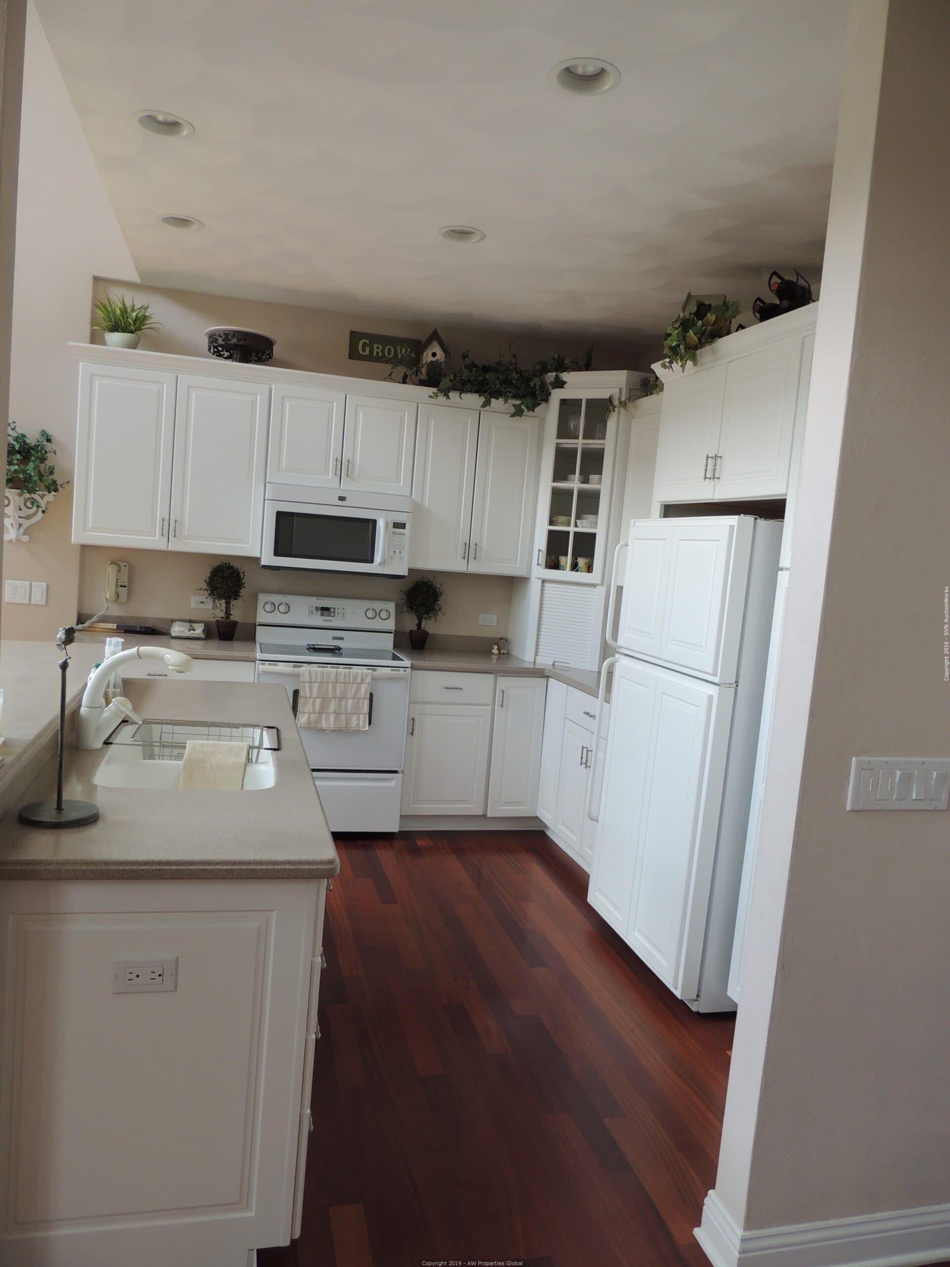 Apple Canyon Lake Home, photo 9