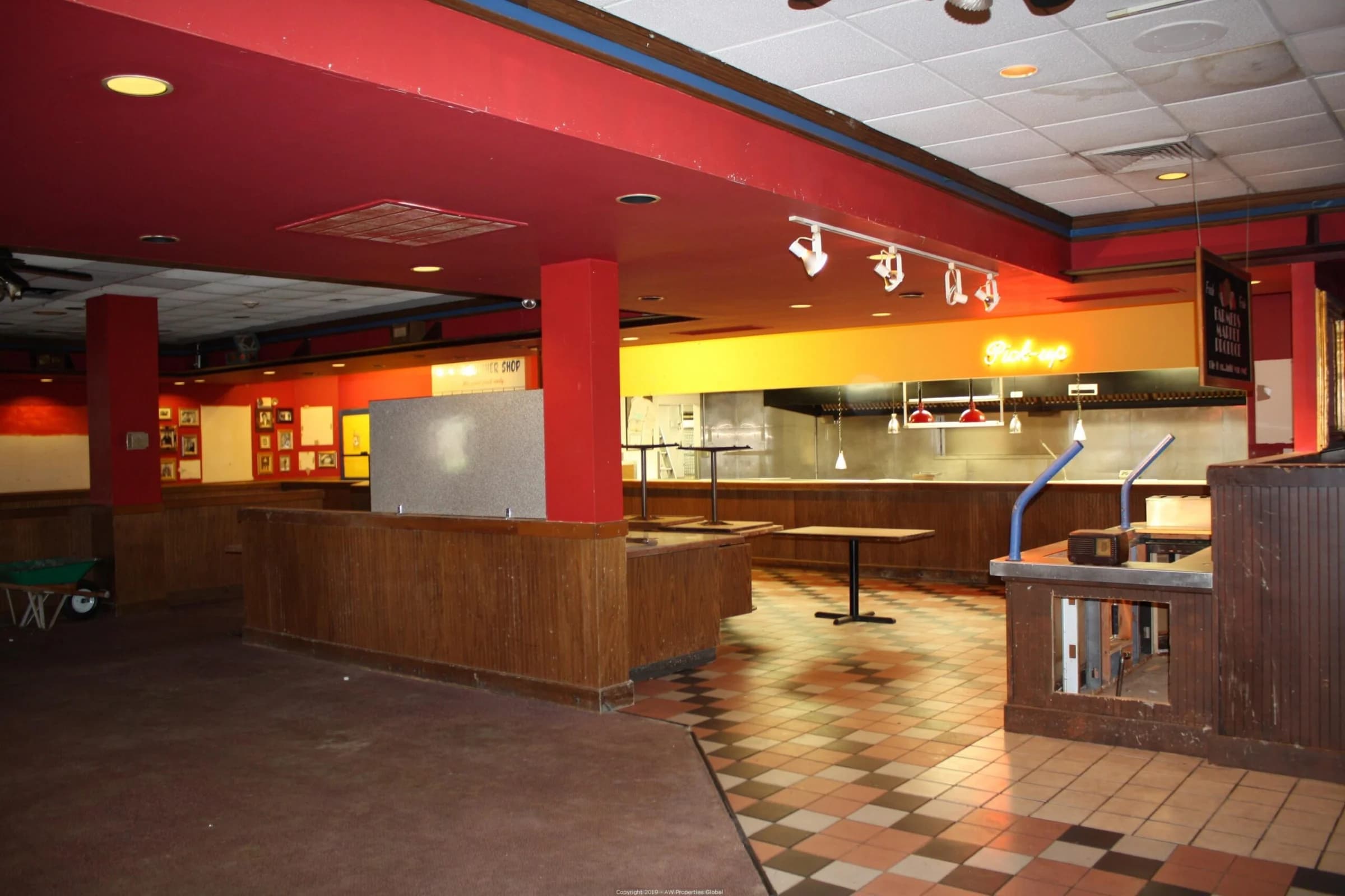 Former Fuddruckers Restaurant, photo 18