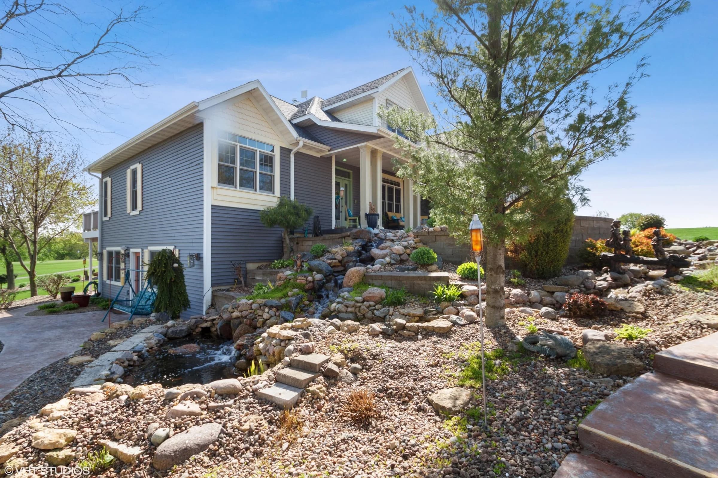 Luxurious Home with Stunning Views of the Apple Canyon Lake Golf Course and Rare, Transferable Dock Slip, photo 30