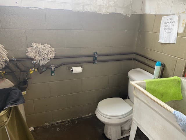 Retail/Automotive Service Business and Property in Aurora, IL, photo 5