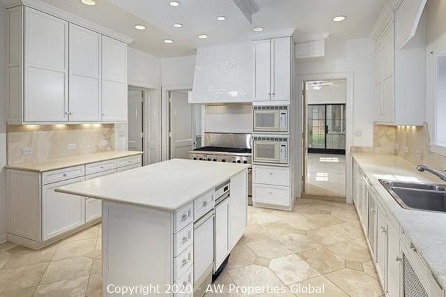 Nearly Six Acre Lake Forest Estate, photo 26