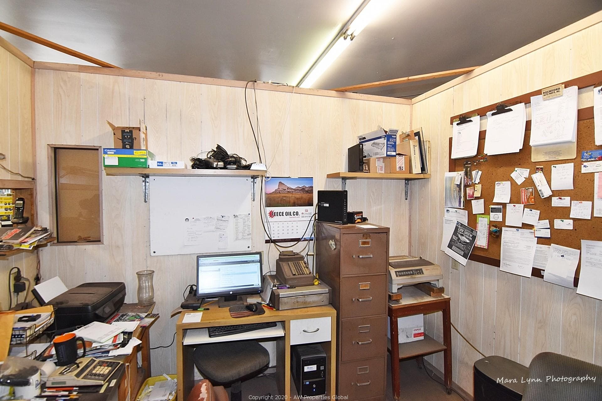 Retail/Prior Automotive Service Property in Batavia, IL, photo 7