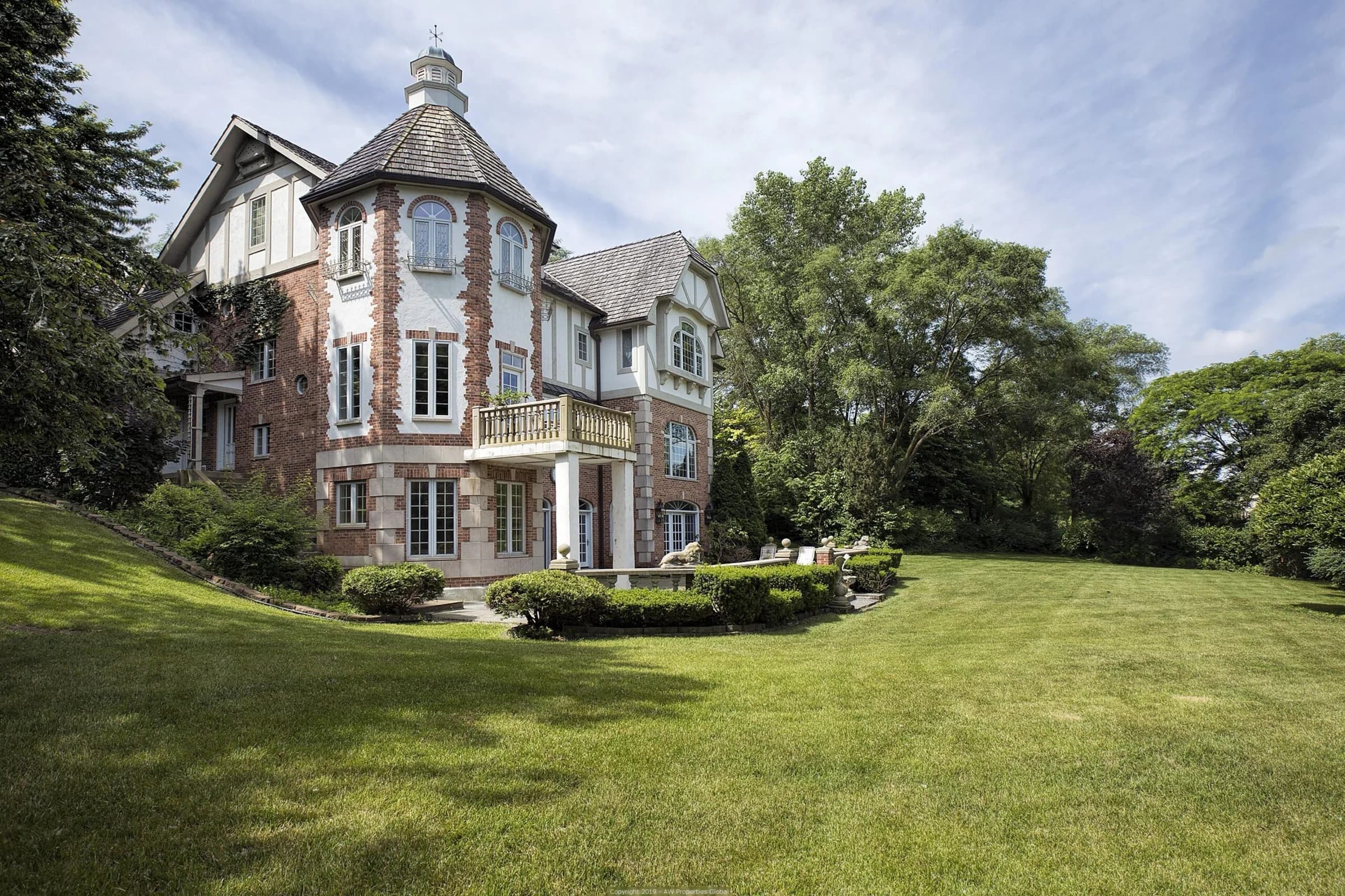 Lakefront, 10+ Acre Estate with Pier on Private Lake, Equestrian Stable & Outbuilding w/ Coach House in McHenry, photo 8