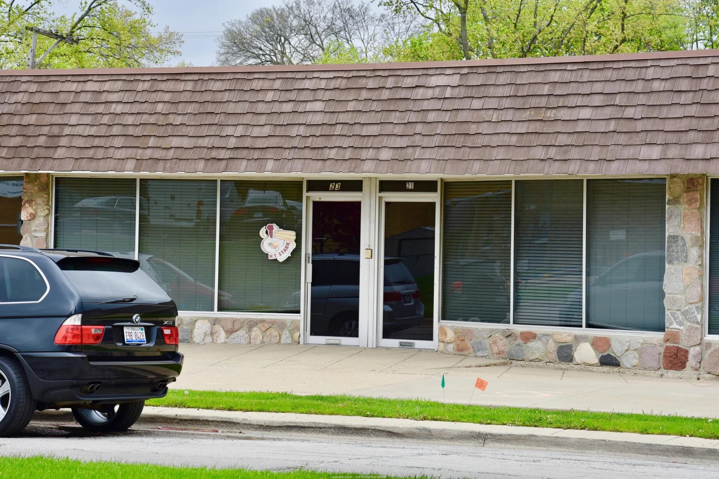 Court Ordered Auction: Two Contiguous Commercial Office Condos in Des Plaines, photo 1