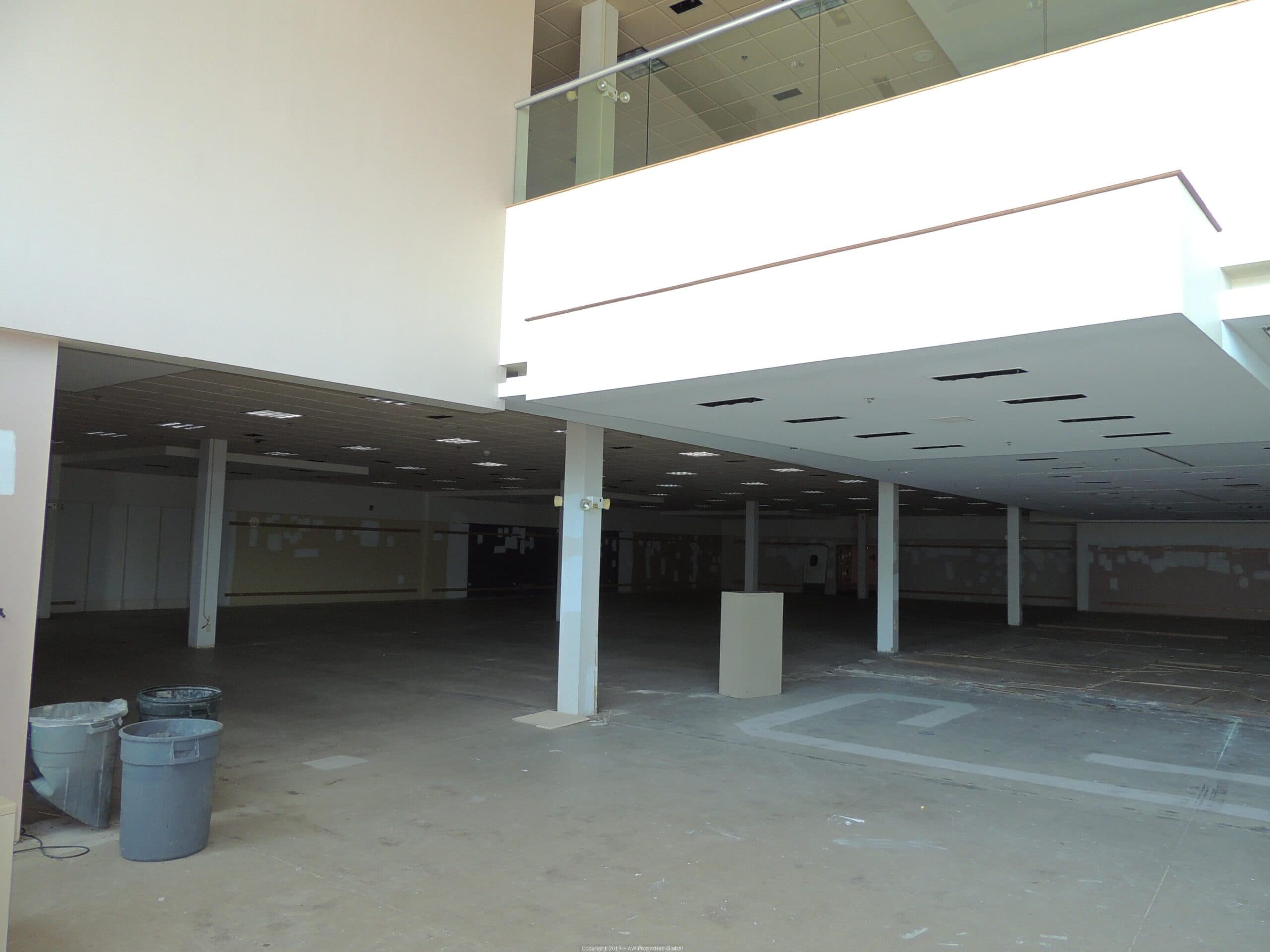 Commercial Building in Sleepy Hollow Across from Spring Hill Mall, photo 10