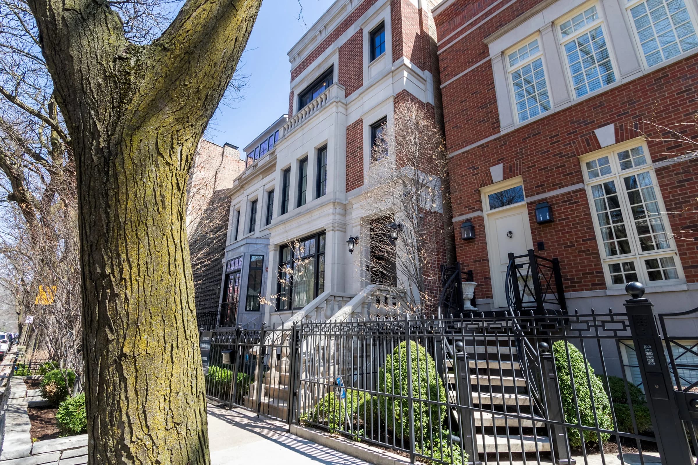 Lincoln Park Luxury Home on Dayton Street, photo 3