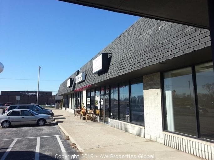 Ridge Brook Plaza: Bank Owned Strip Center, photo 4