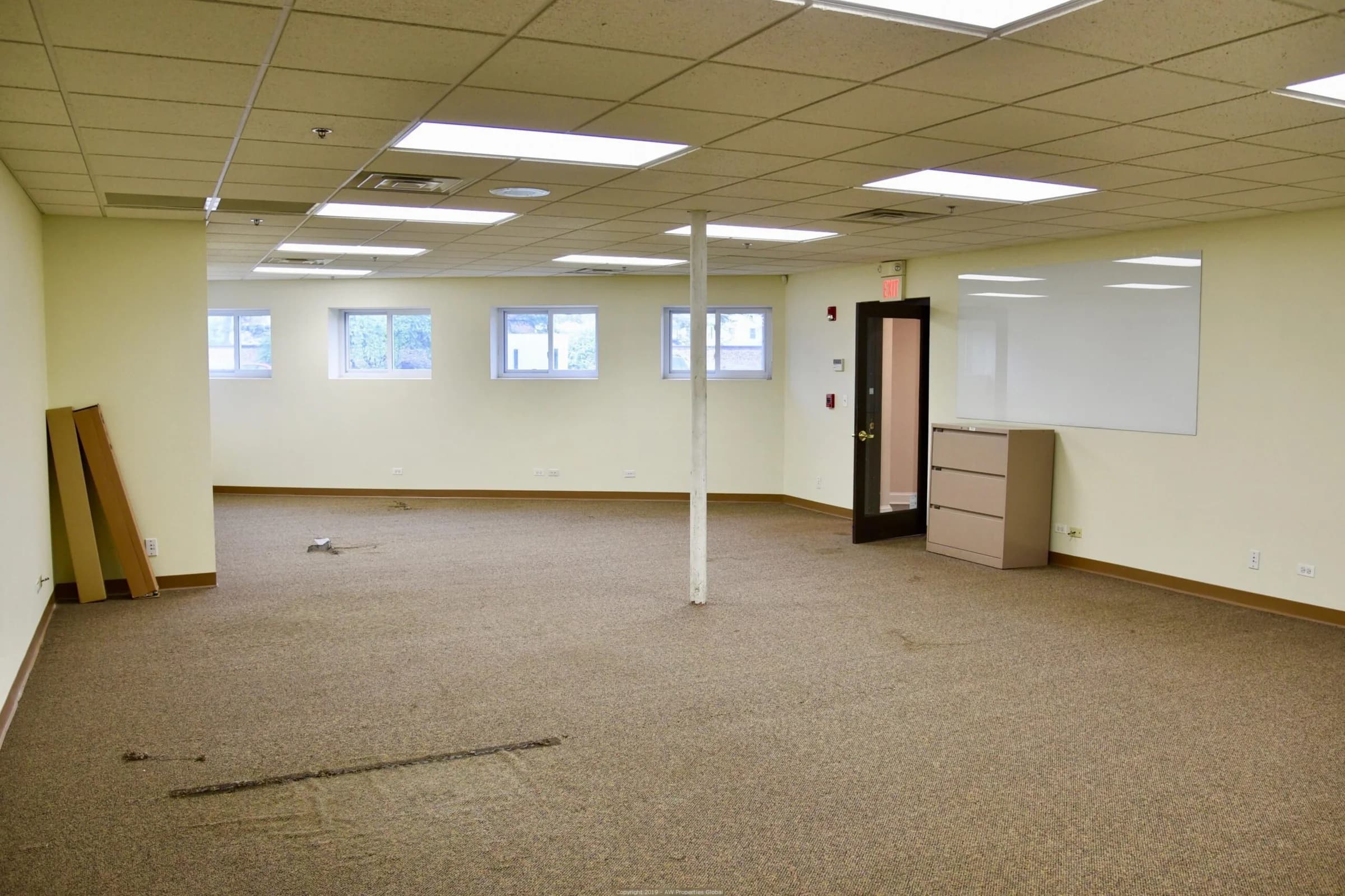 Court Ordered Auction: Two Office Condominiums Plus Warehouse in Mount Prospect, photo 8